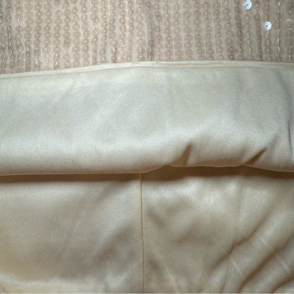 NWT Pretty Little Thing Nude Sequin Shoulder pads Sleeveless Bodycon Dress Sz 8 - Picture 9 of 13